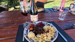 Bettina, Sandro und Anna Krättli Alp Uelis Boda
